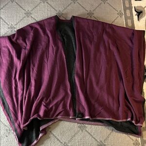 V. FRAAS Plum Knit Wrap with Black Trim